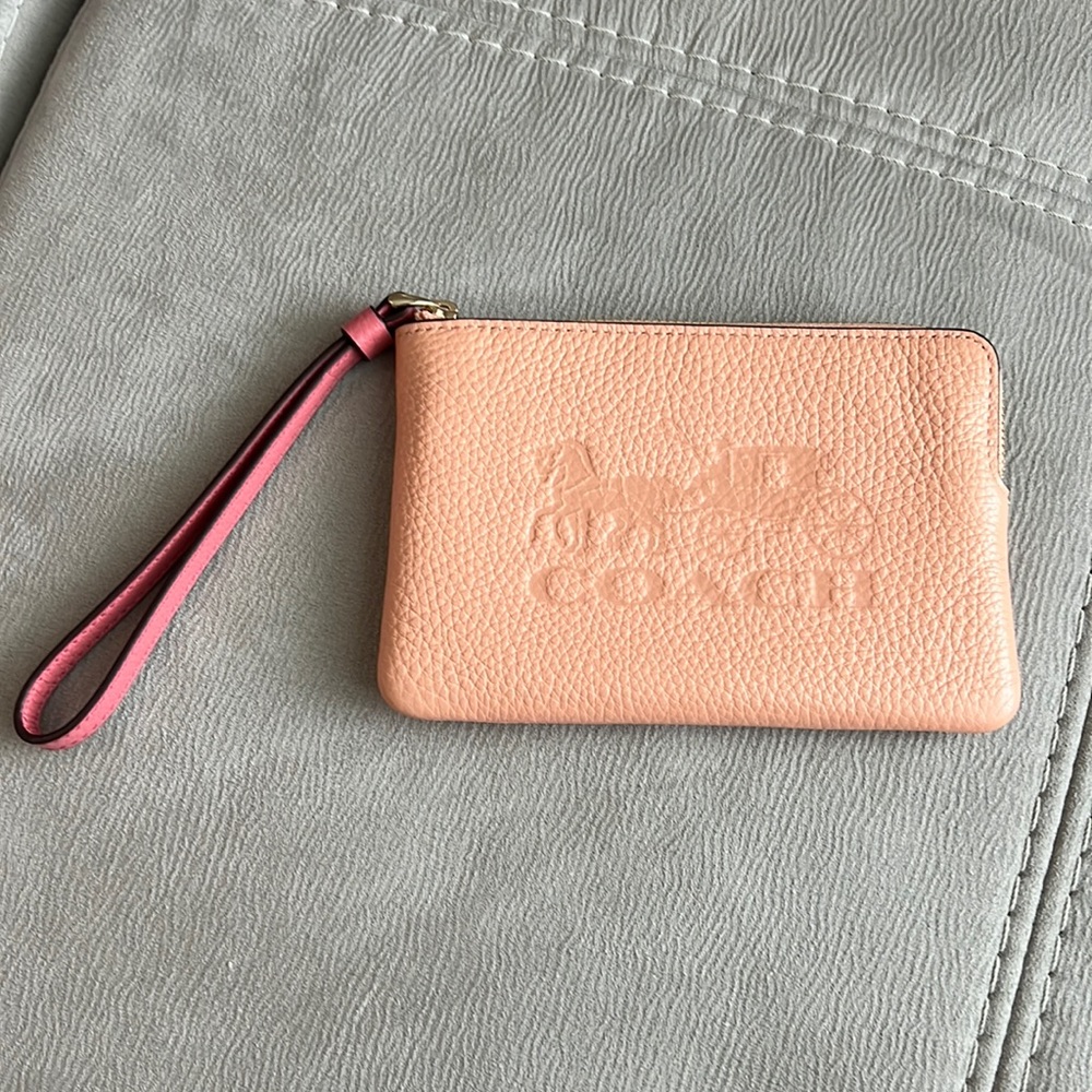 Coach Corner Zip Wristlet In Embossed Faded Blush Leather NWT